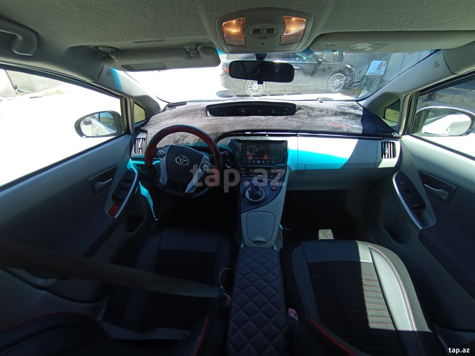 Toyota Prius, 2011 il (6)