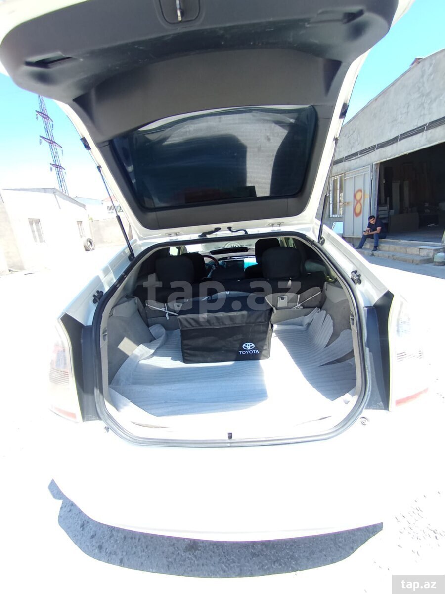 Toyota Prius, 2011 il (4)