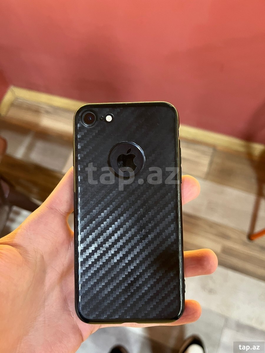Apple iPhone 7 Jet Black 32GB
