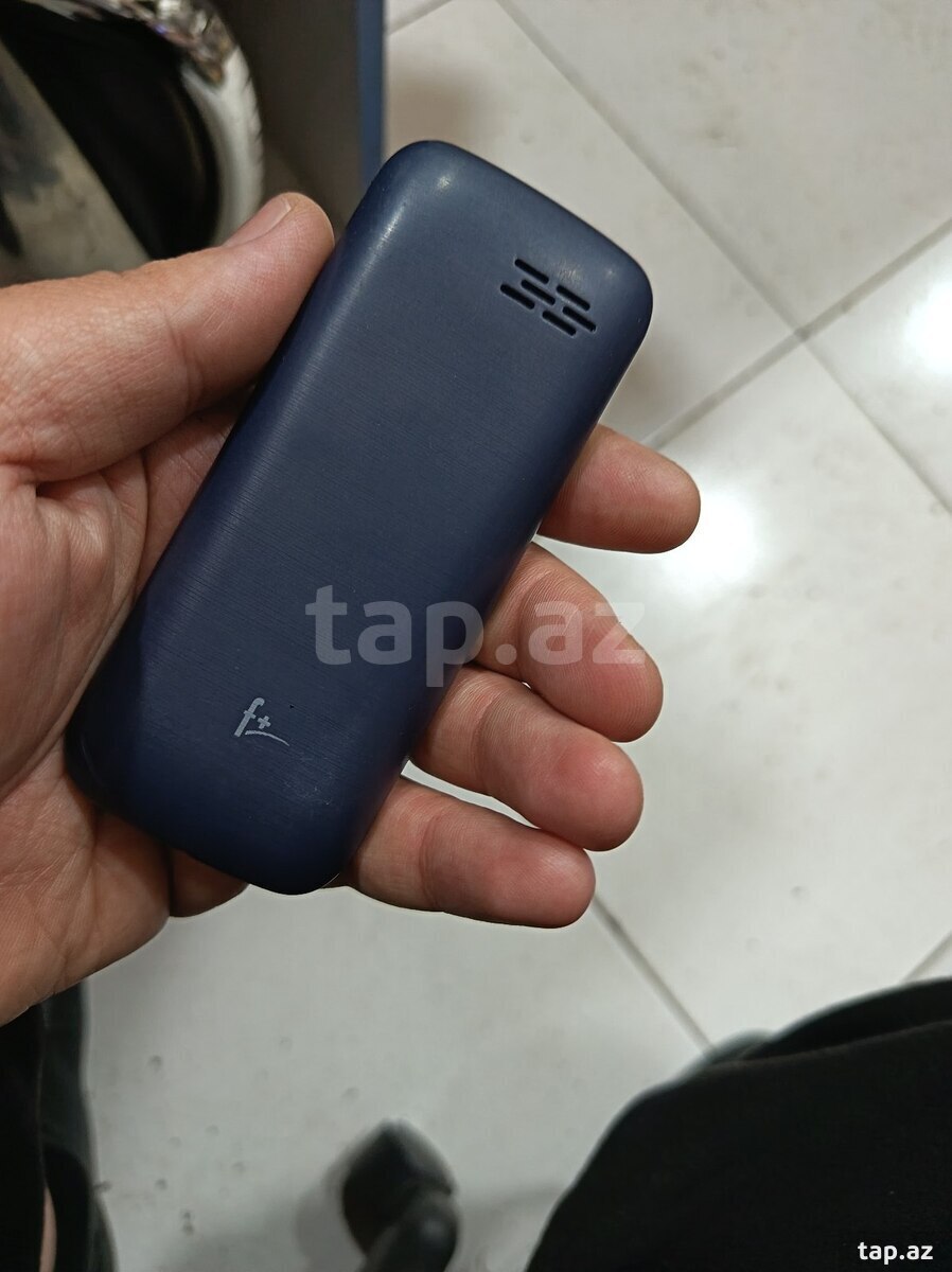 Nokia C100 Blue 32GB/3GB (2)
