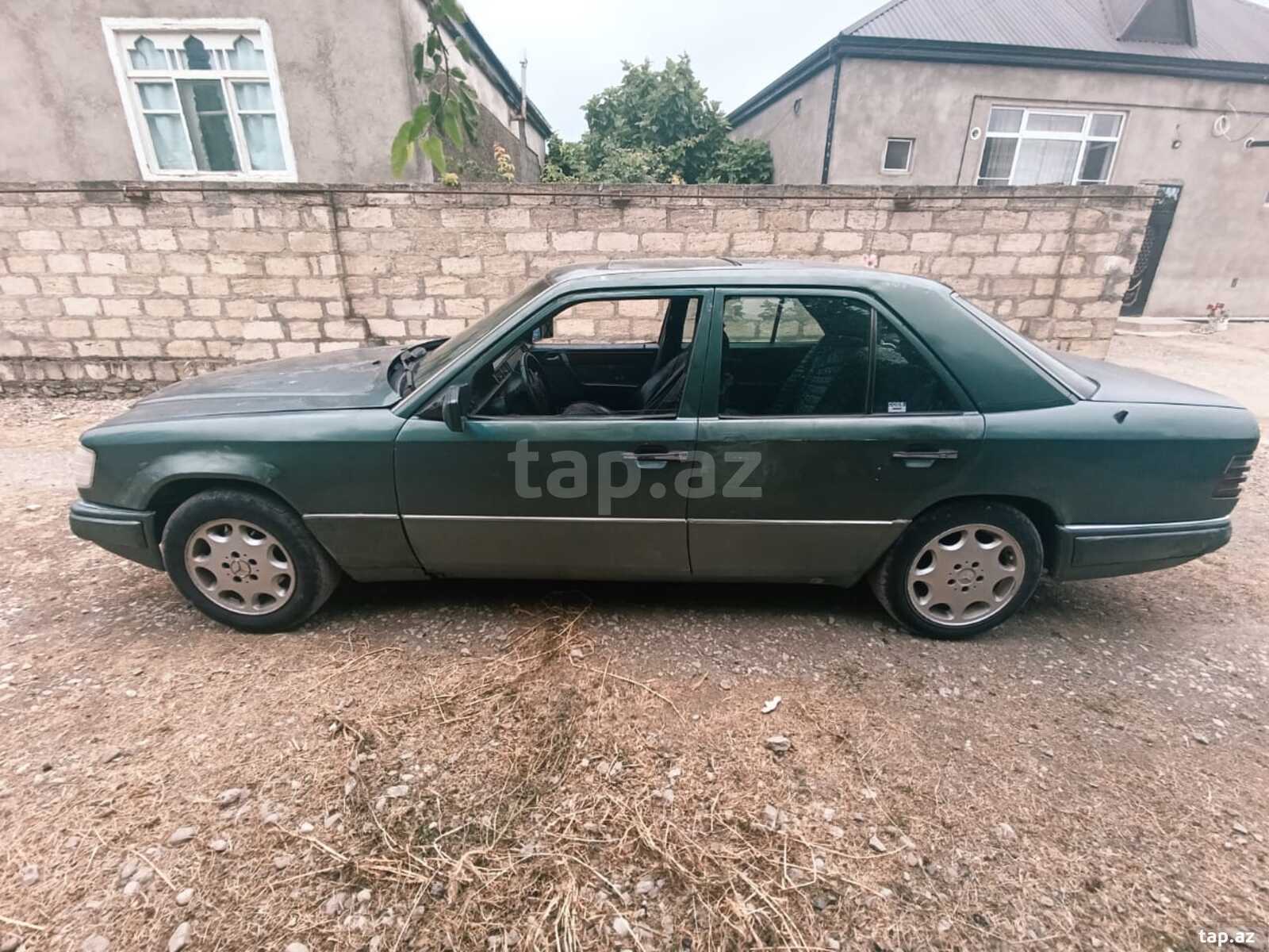 Mercedes E 300, 1994 il (2)
