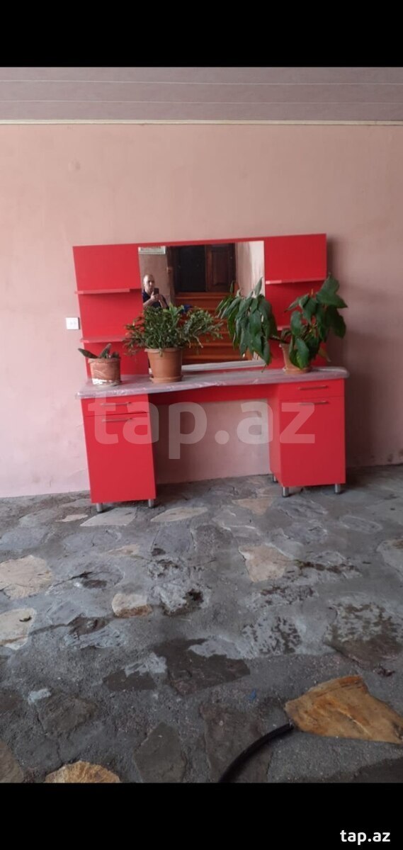 Gözəllik salonu üçün güzgü