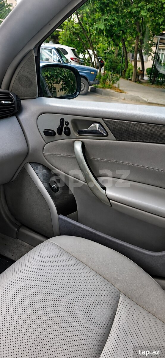 Mercedes C 320, 2001 il (10)