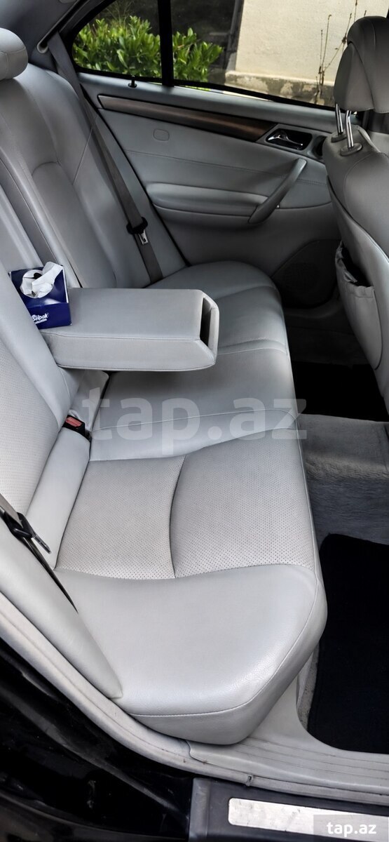 Mercedes C 320, 2001 il (8)