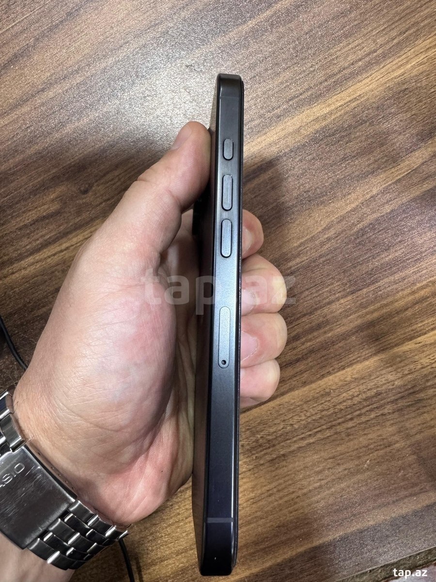 Apple iPhone 16 Pro Black Titanium 128GB/8GB (5)