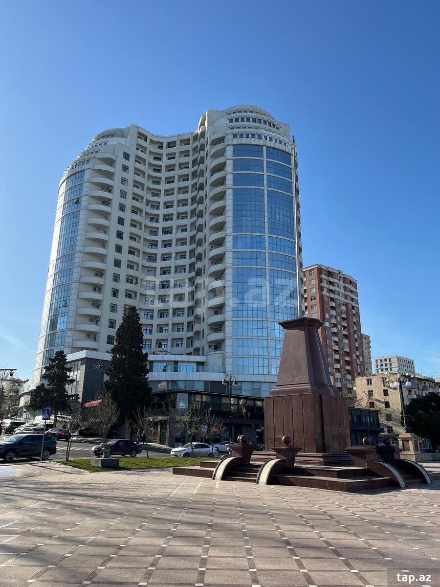3-otaqlı yeni tikili kirayə verilir, Elmlər Akademiyası m., 130 m²