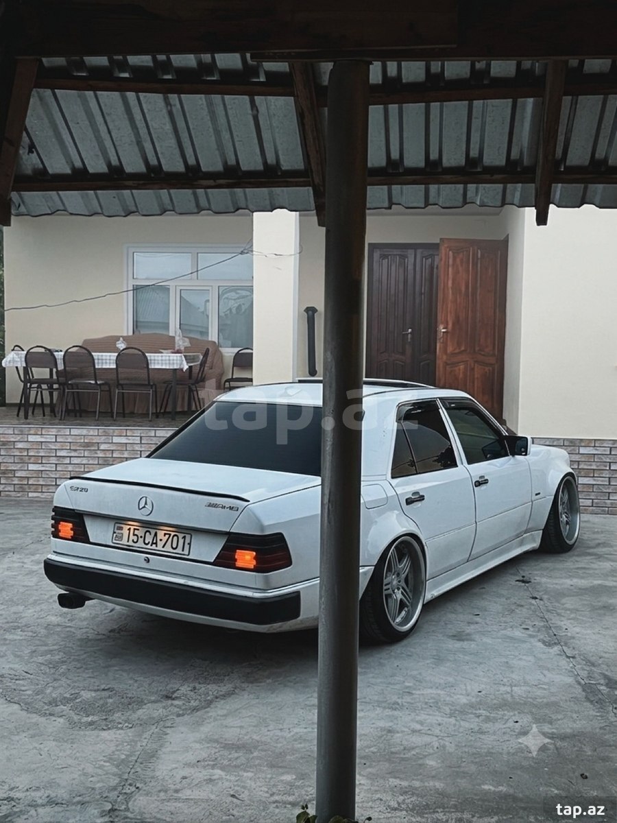 Mercedes E 230, 1992 il (2)