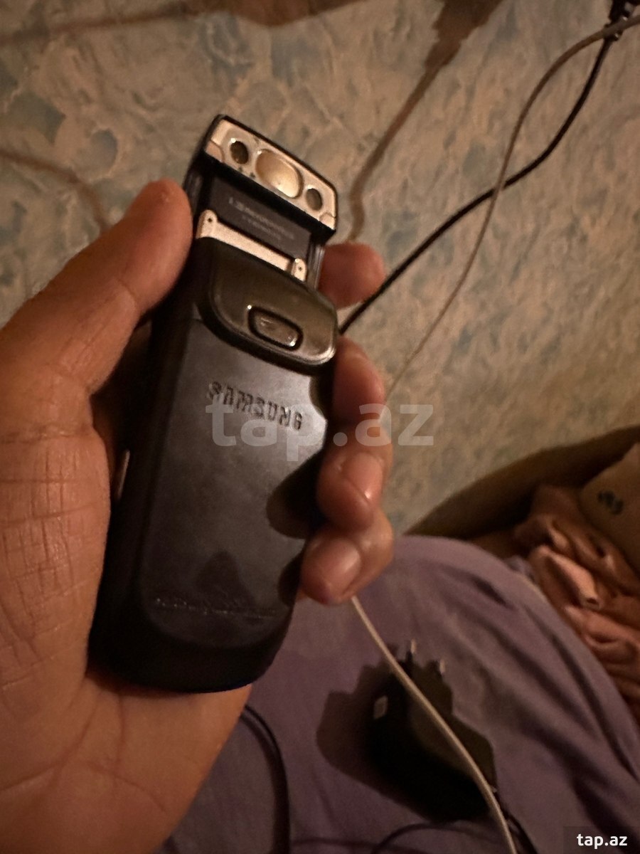 Samsung D500 (3)