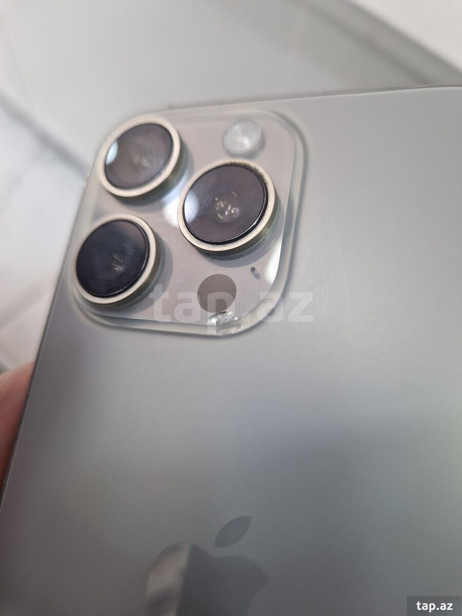 Apple iPhone 15 Pro Max Black Titanium 256GB/8GB (4)