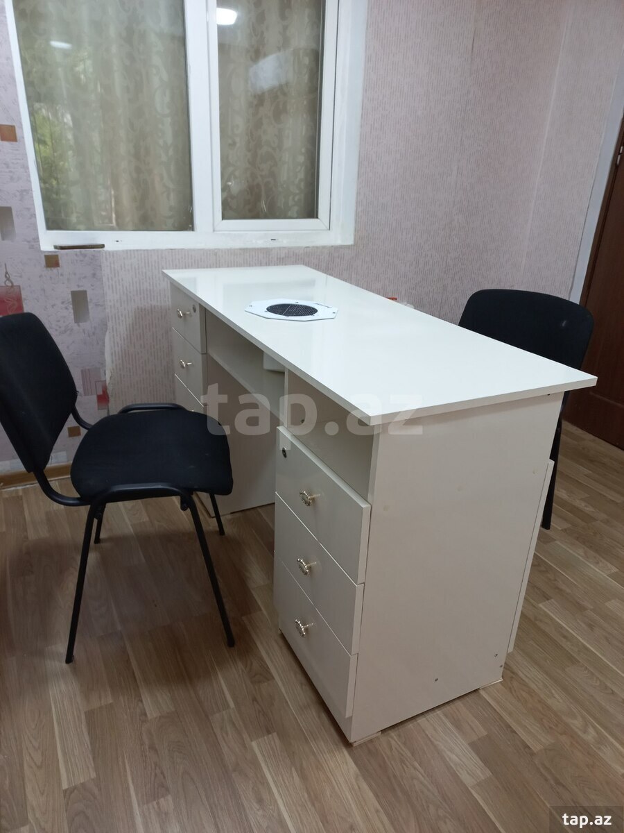 Manikür masası