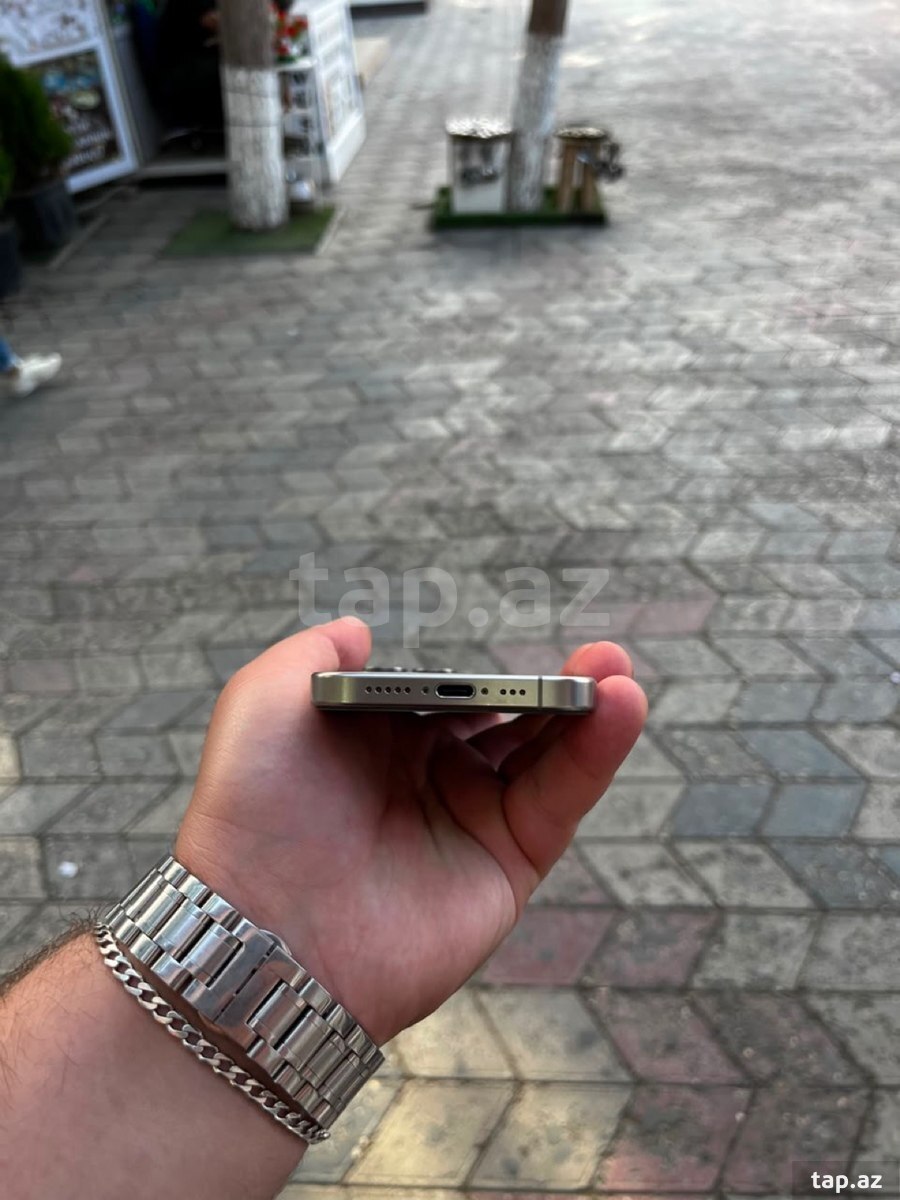 Apple iPhone 15 Pro Natural Titanium 128GB/8GB (3)