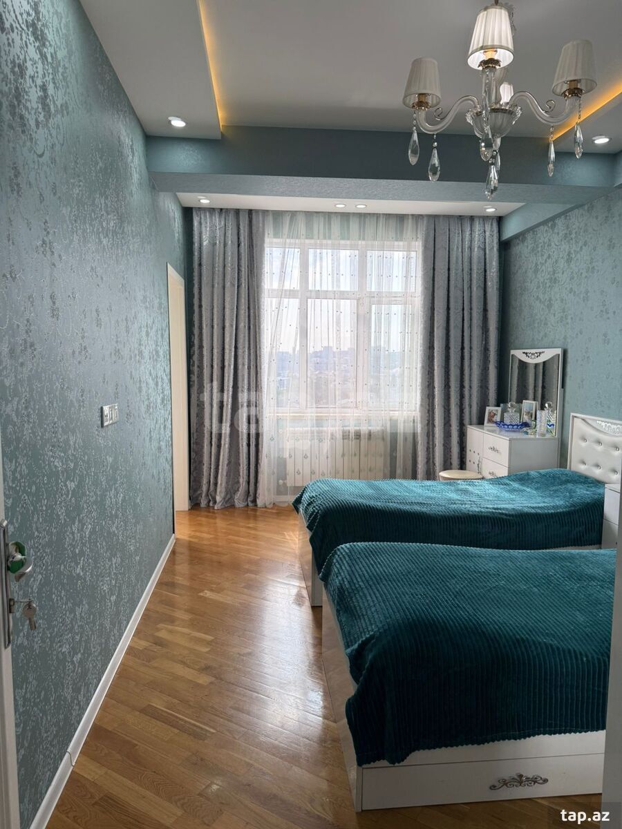 4-otaqlı yeni tikili, Xırdalan ş., 130 m²