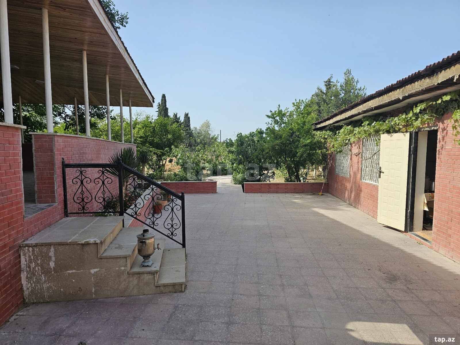 Bağ evi kirayə verilir, Bilgəh qəs.