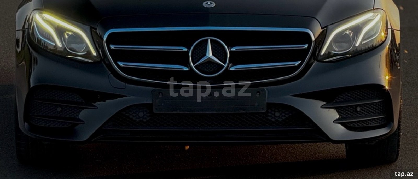 Mercedes W213 radiator barmaqlığı