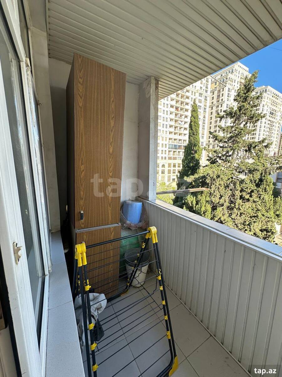 3-otaqlı mənzil, H.Cavid pr., 65 m²