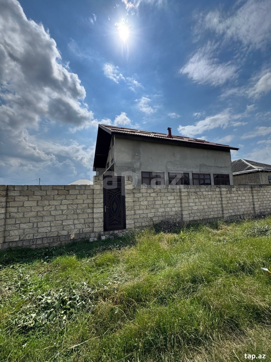 Həyət evi, Adil Camalov küç.