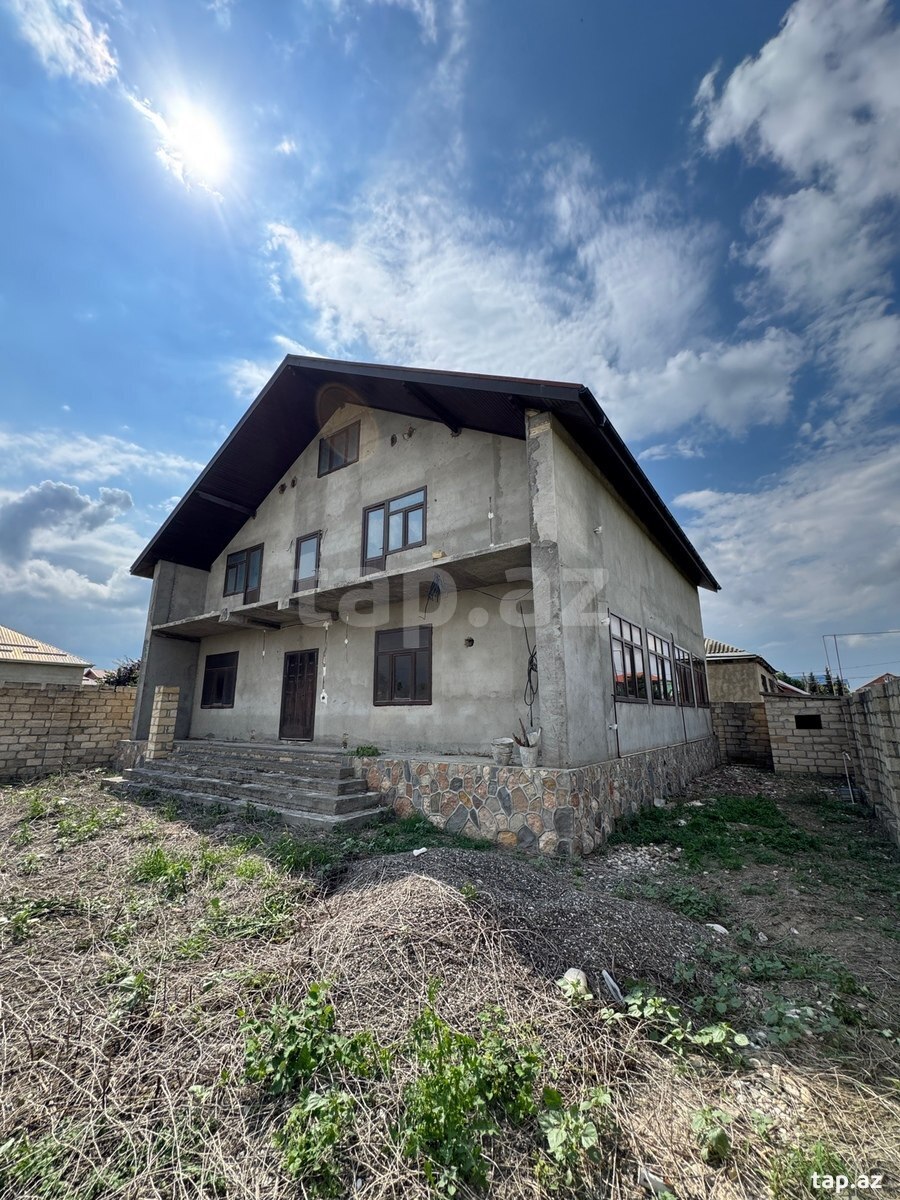 Həyət evi, Adil Camalov küç.