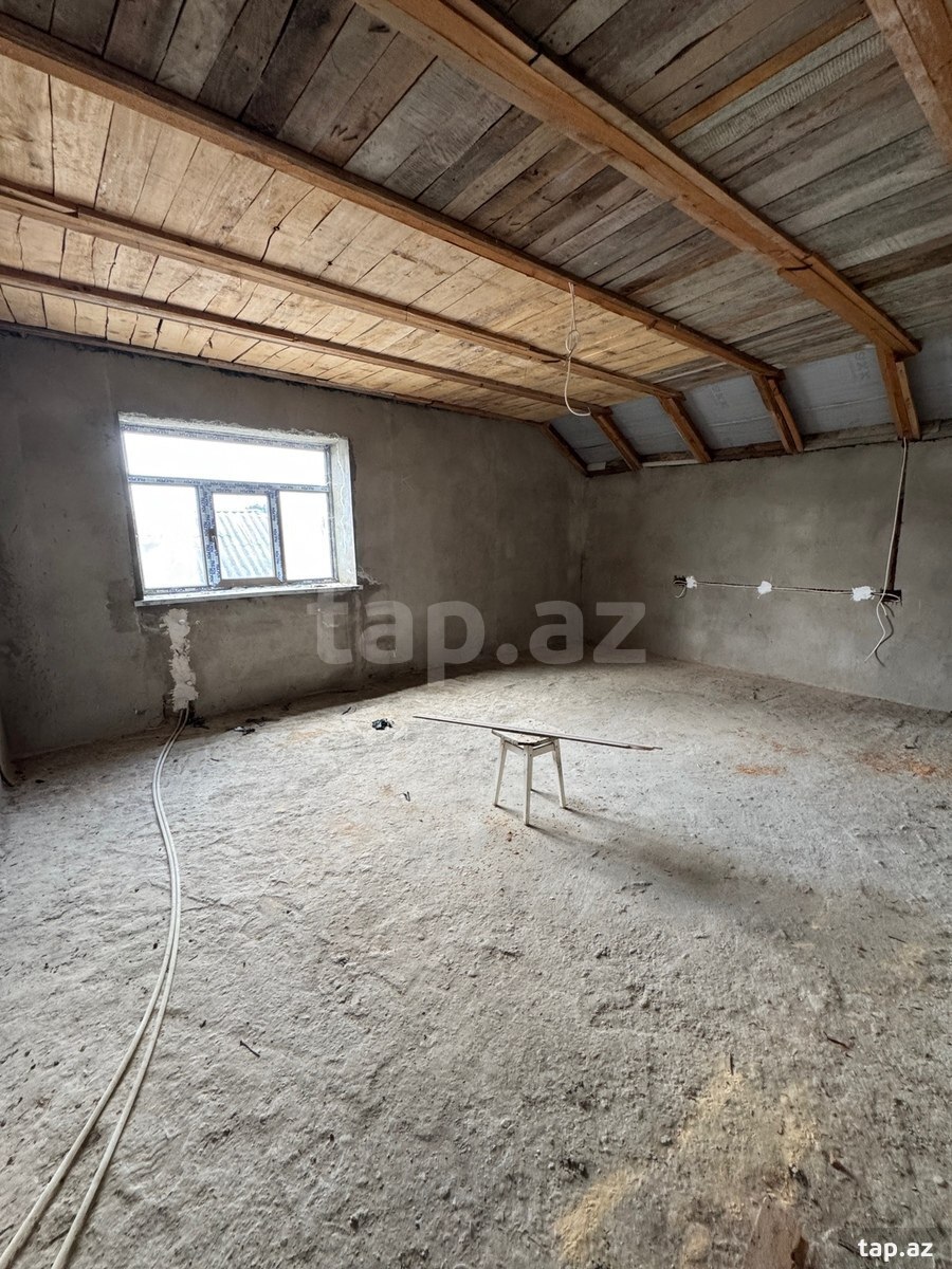Həyət evi, Adil Camalov küç.