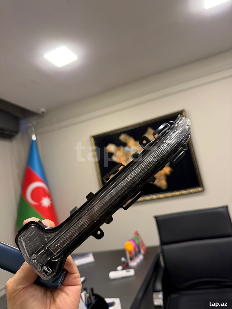 BMW G60 güzgü dönmə işığı