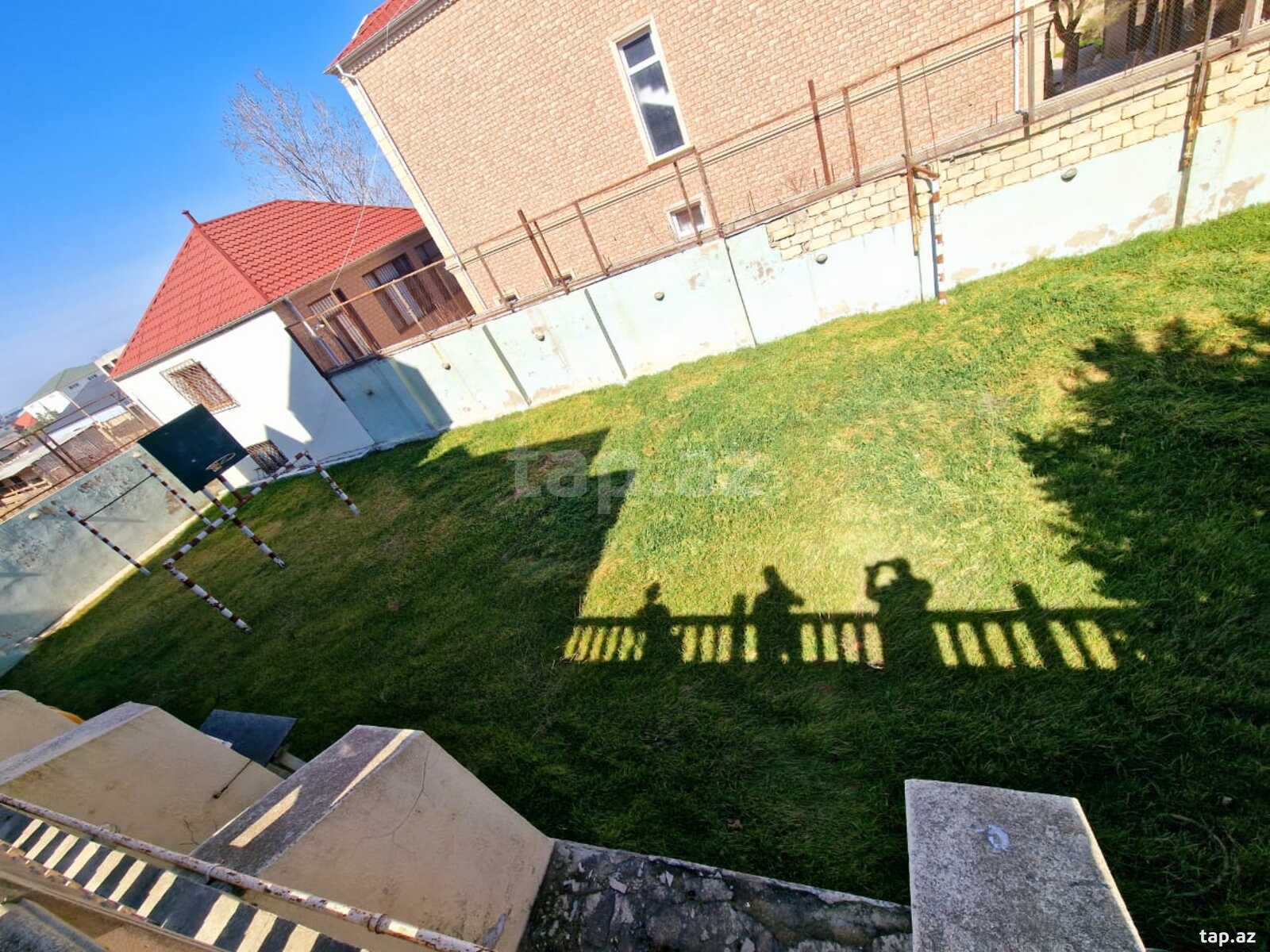 Bağ evi kirayə verilir, Pirşağı qəs.