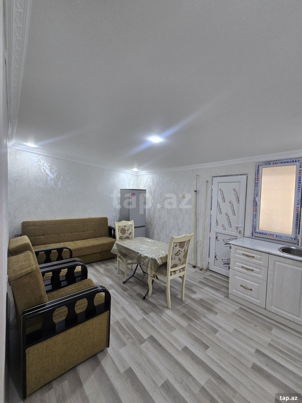 2-otaqlı mənzil kirayə verilir, Gəncə ş., 52 m²