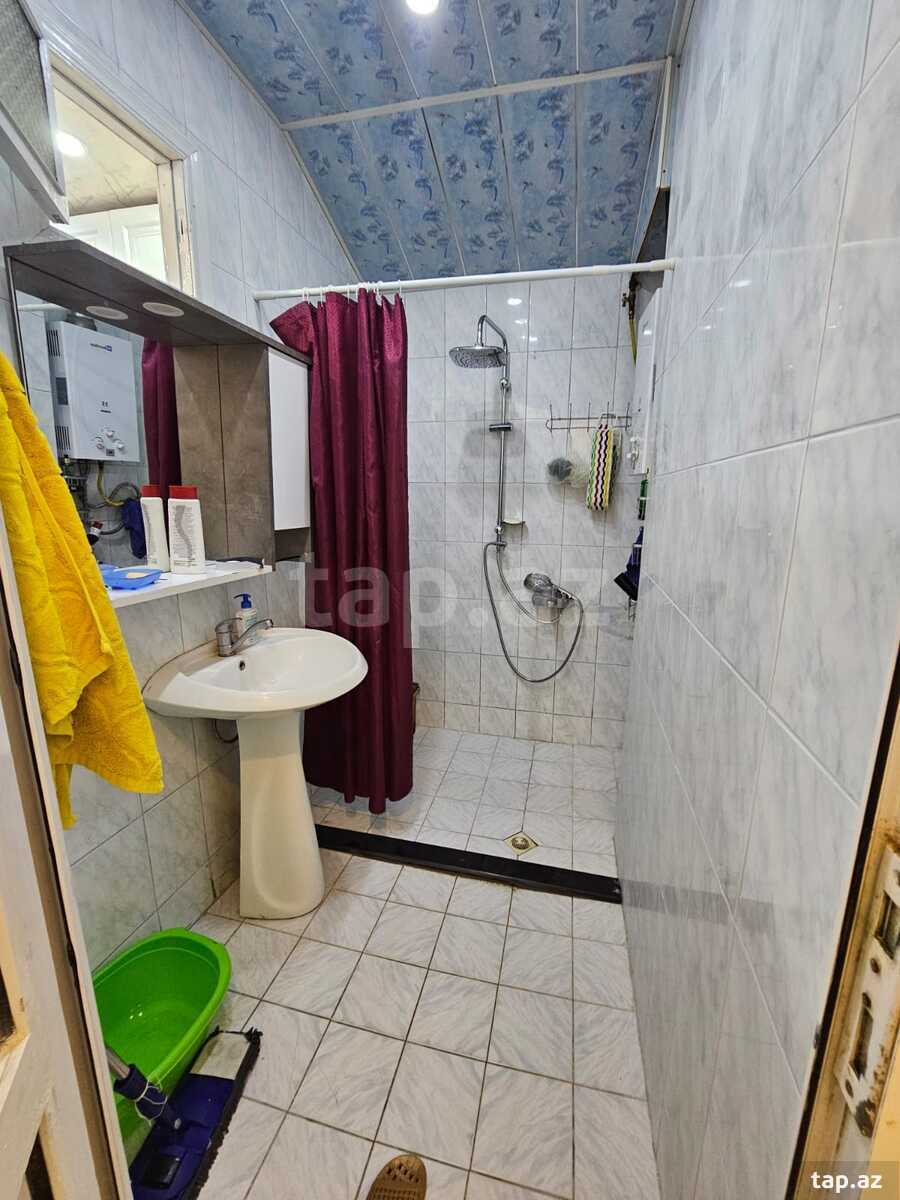 4-otaqlı mənzil, 8 Mkr., 120 m²
