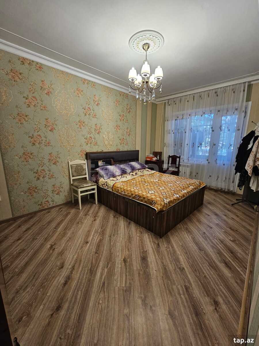 4-otaqlı mənzil, 8 Mkr., 120 m²