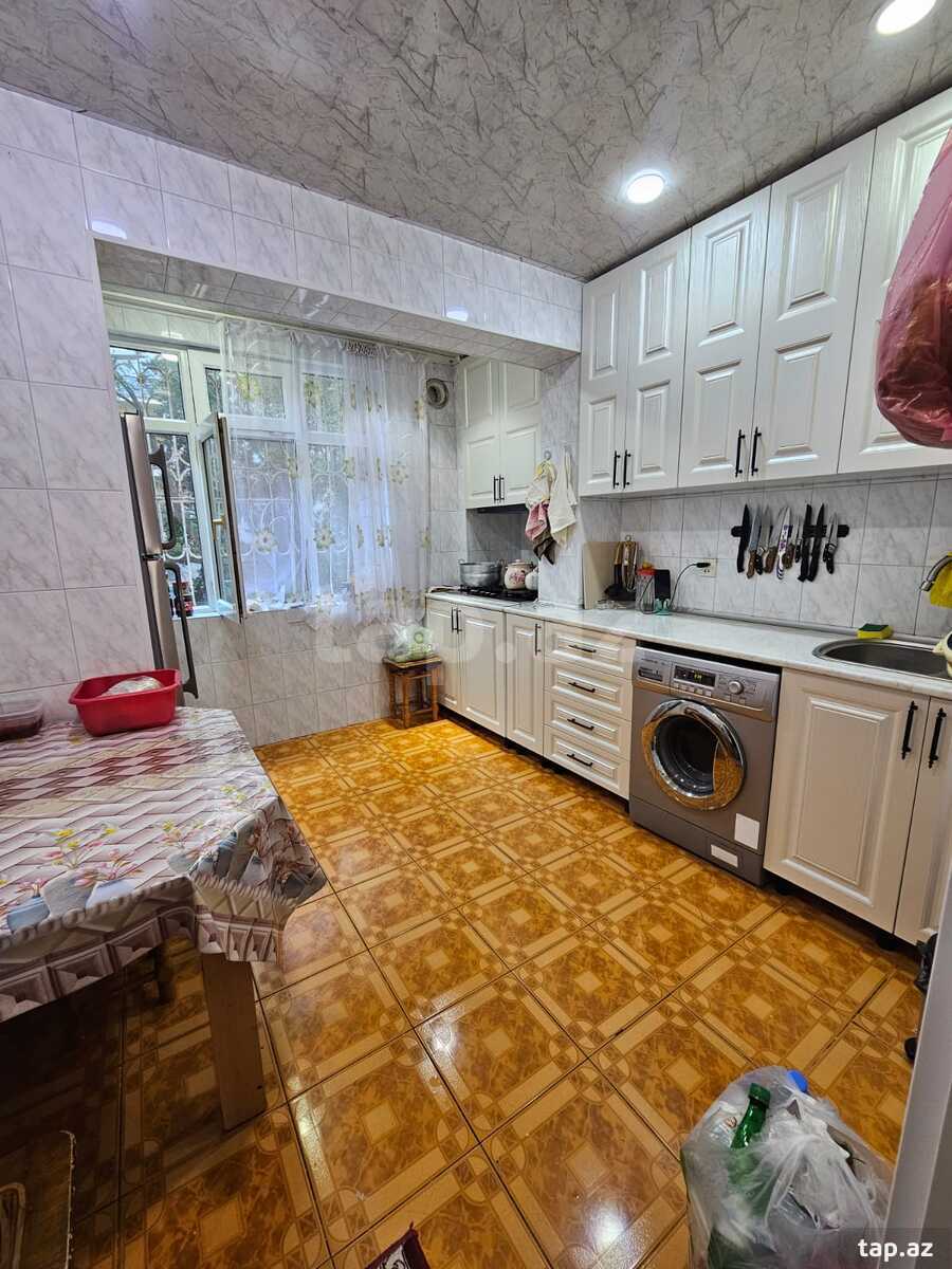 4-otaqlı mənzil, 8 Mkr., 120 m²