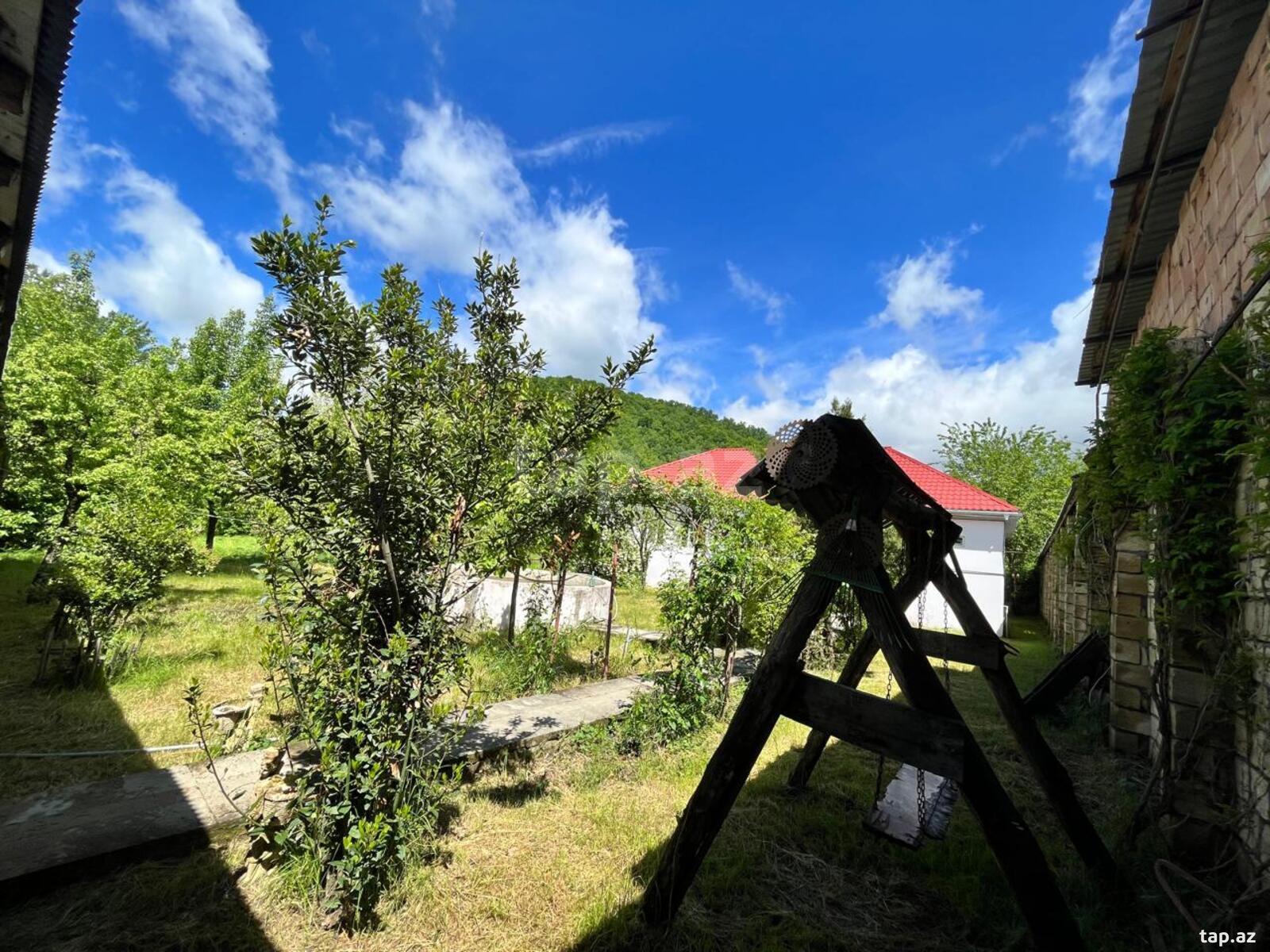 4 otaqlı həyət evi kirayə verilir, Qəbələ