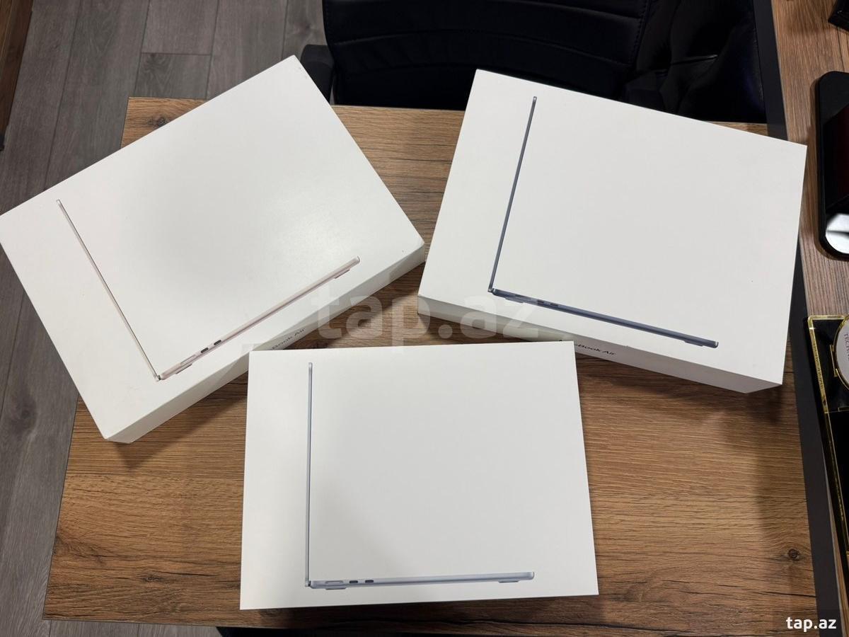 Apple Macbook Air 13.6 İnch M5 16/512 Sky Blue