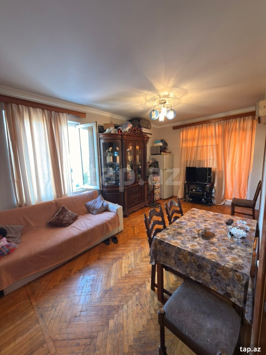 3-otaqlı mənzil, A.Abbasov küç., 55 m²