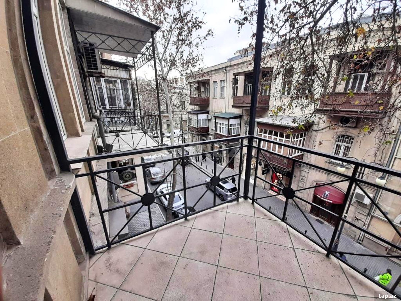4-otaqlı mənzil kirayə verilir, Z.Əliyeva küç., 175 m²