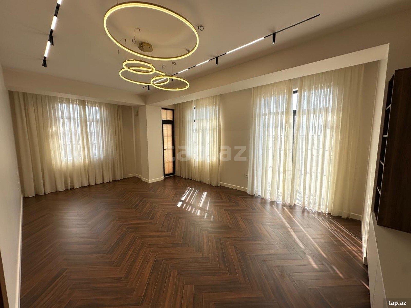 4-otaqlı yeni tikili, M. Hüseyn küç., 138 m²