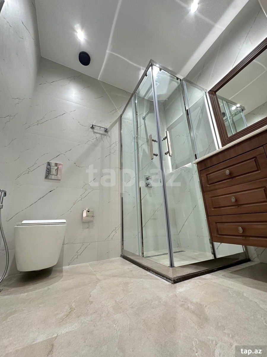 4-otaqlı yeni tikili, M. Hüseyn küç., 138 m²