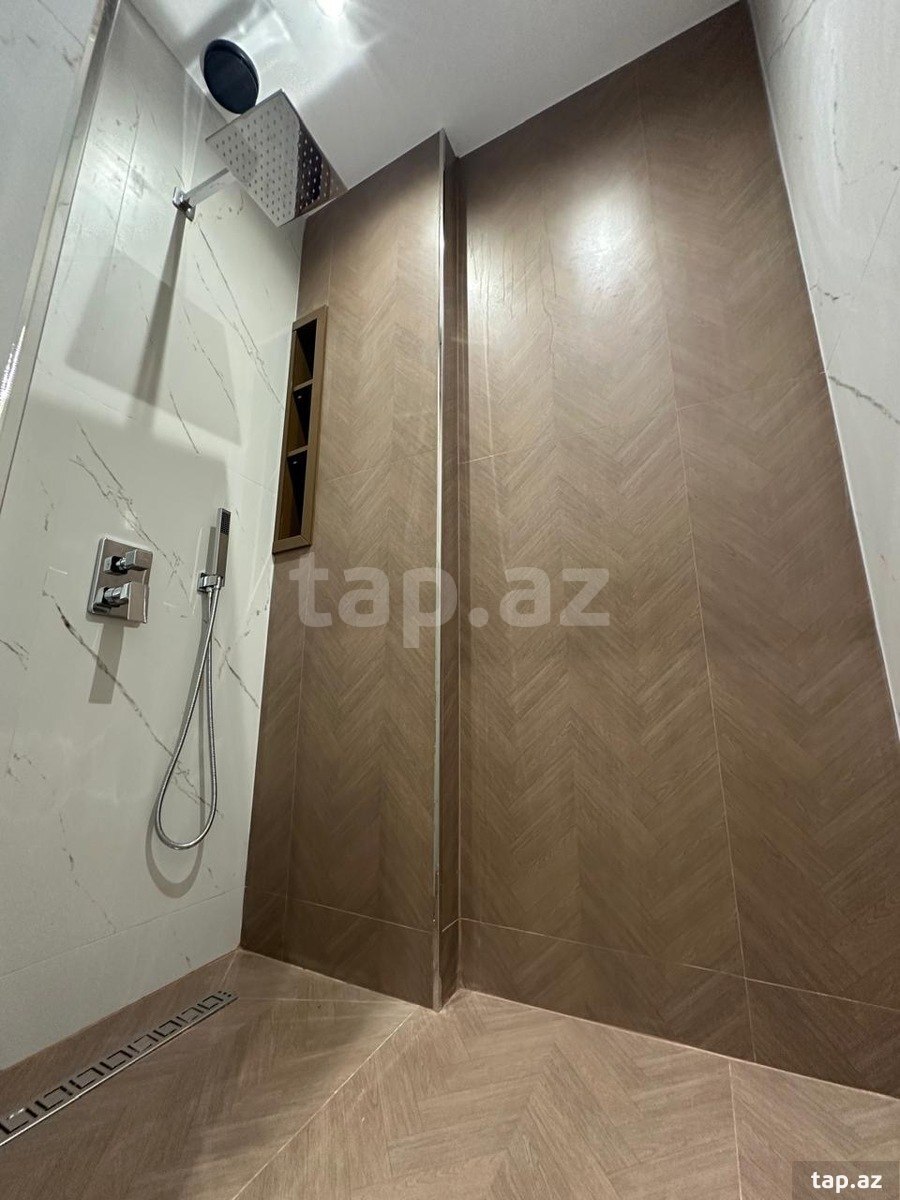 4-otaqlı yeni tikili, M. Hüseyn küç., 138 m²
