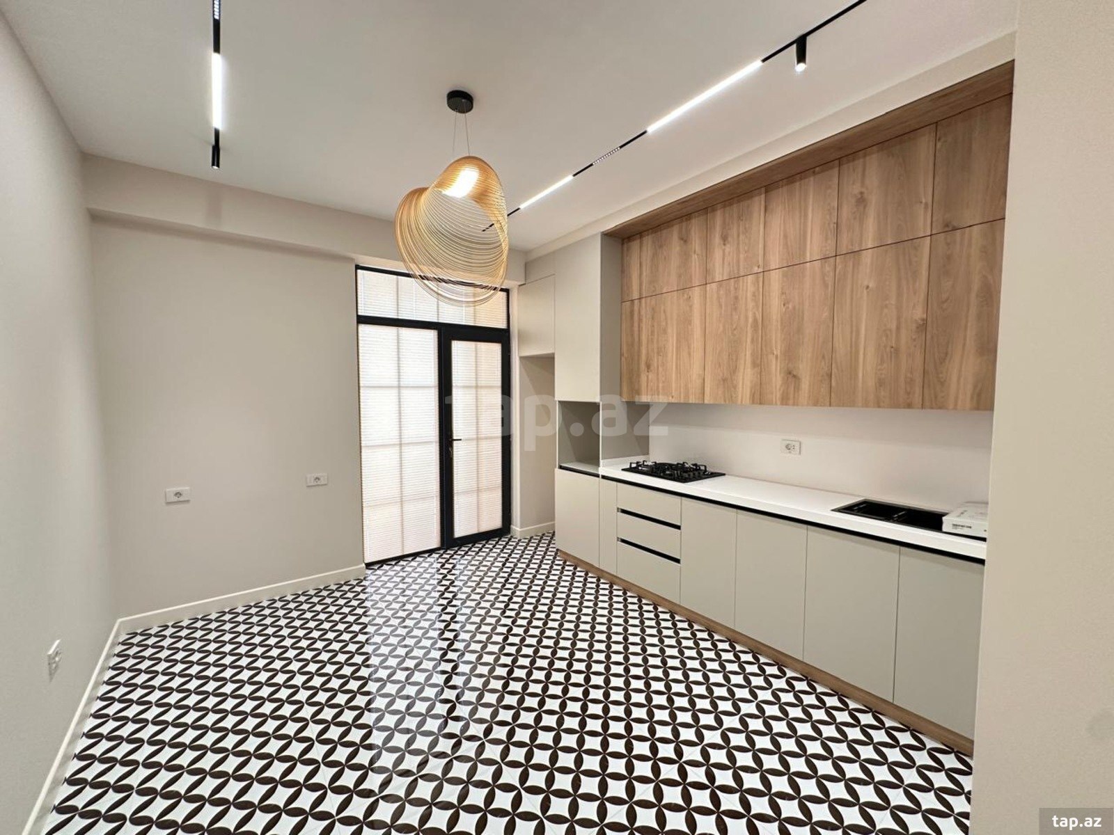 4-otaqlı yeni tikili, M. Hüseyn küç., 138 m²