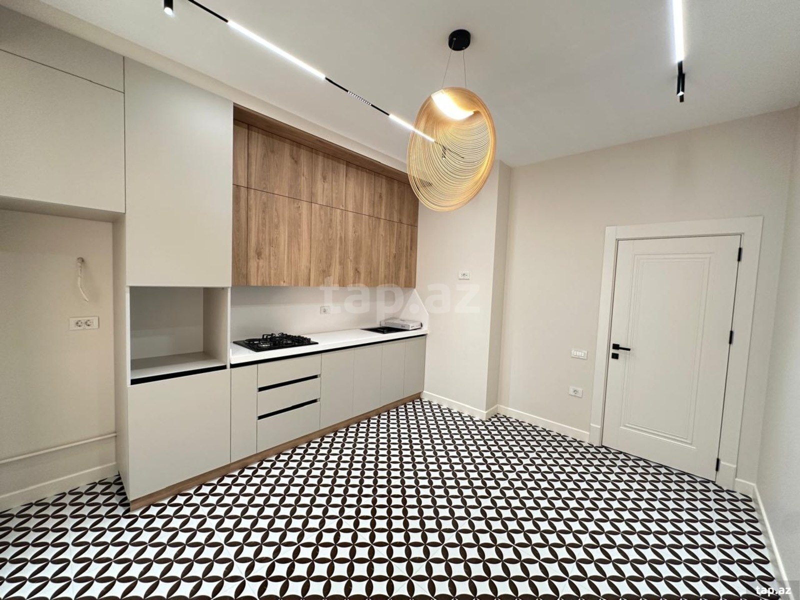 4-otaqlı yeni tikili, M. Hüseyn küç., 138 m²