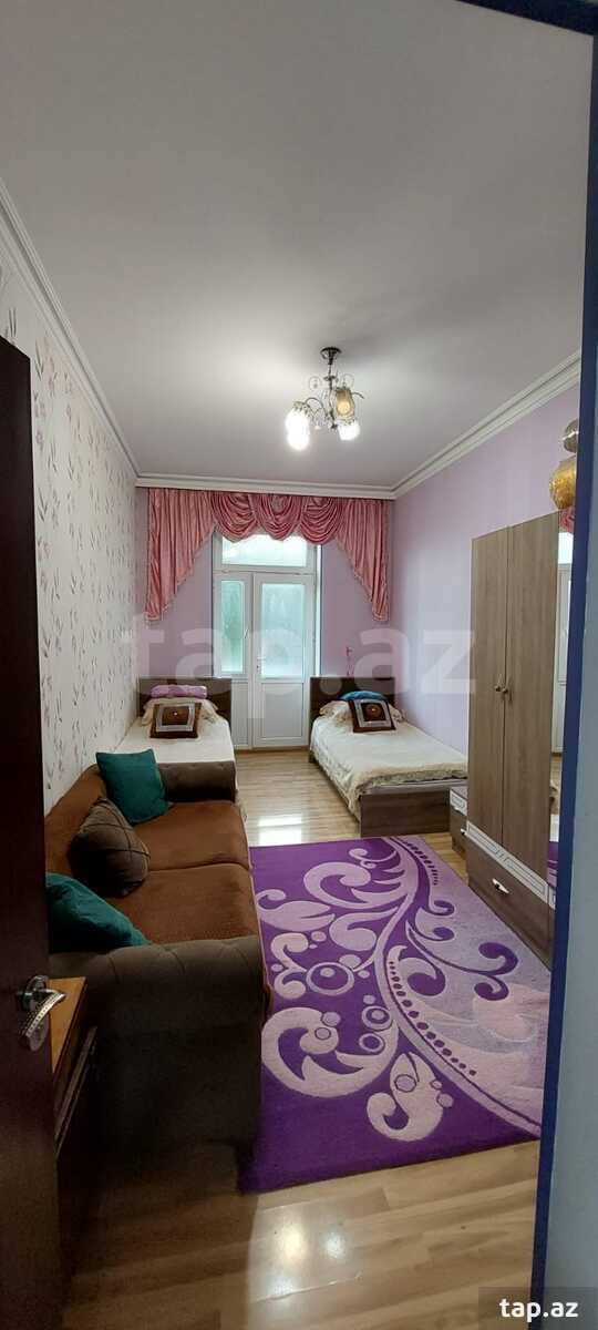 4-otaqlı mənzil, Şəki ş., 100 m²