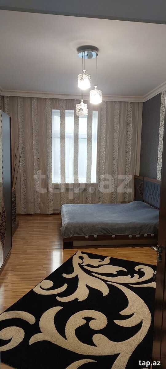 4-otaqlı mənzil, Şəki ş., 100 m²