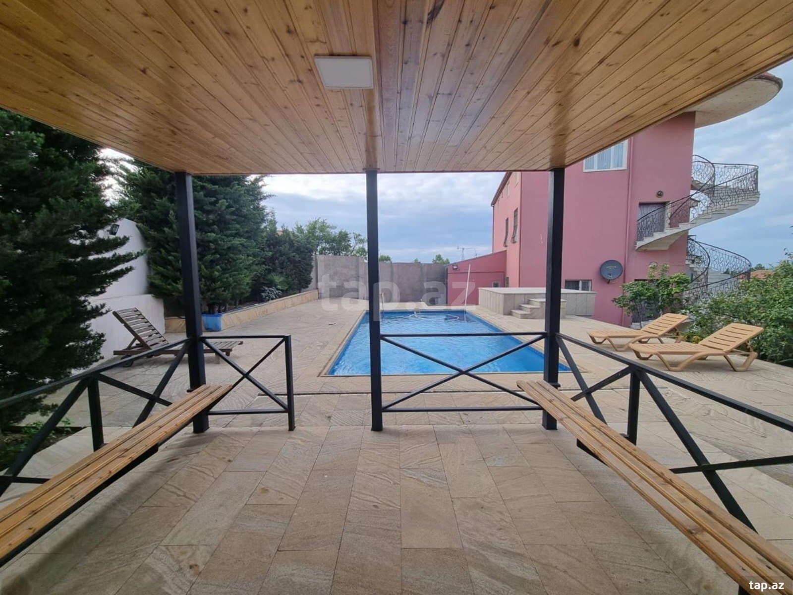 Villa kirayə verilir, Novxanı qəs.