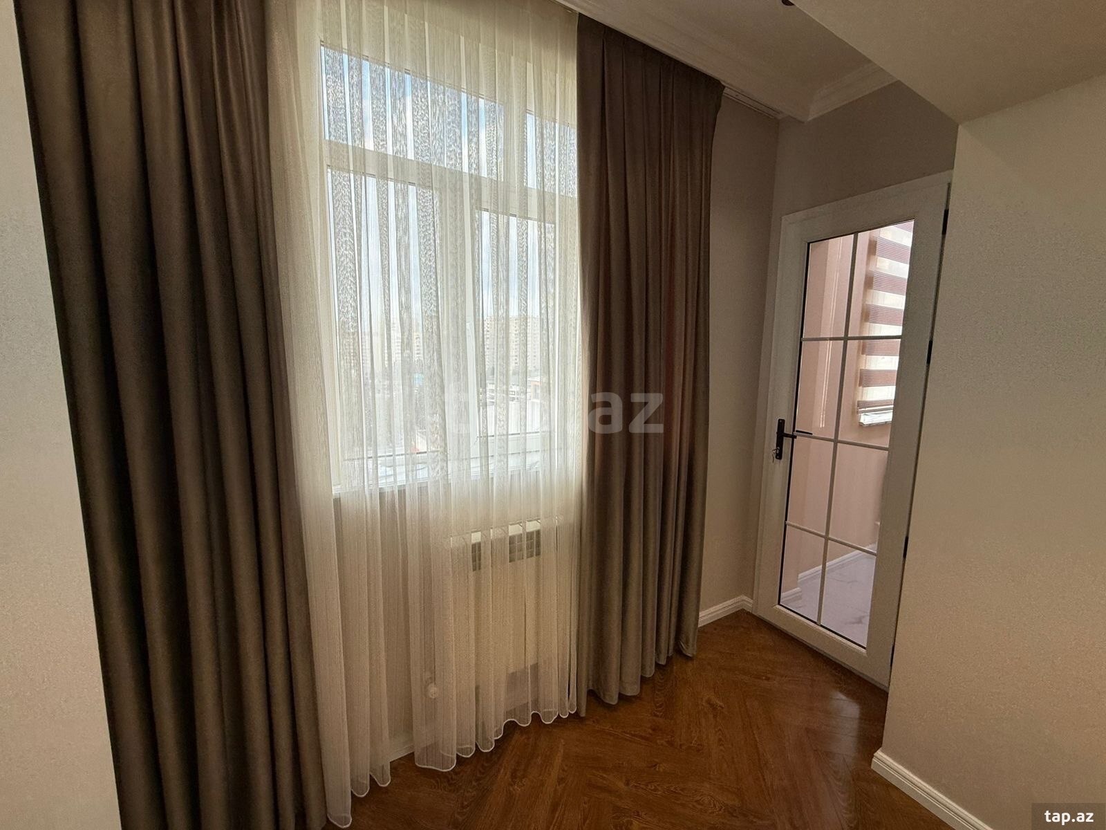 3-otaqlı mənzil, Xalqlar Dostluğu m., 65 m²