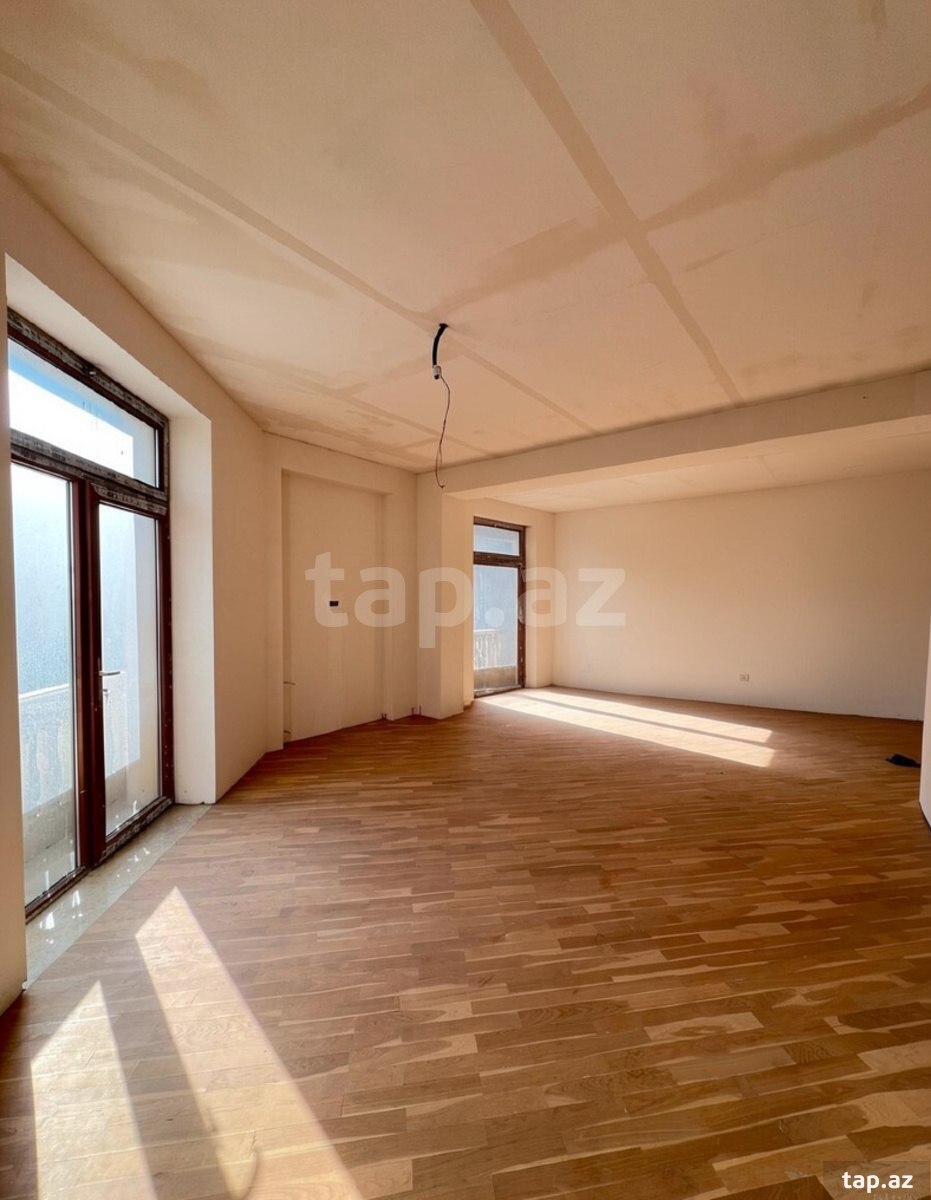 3-otaqlı yeni tikili, M. Bulvar küç., 129 m²