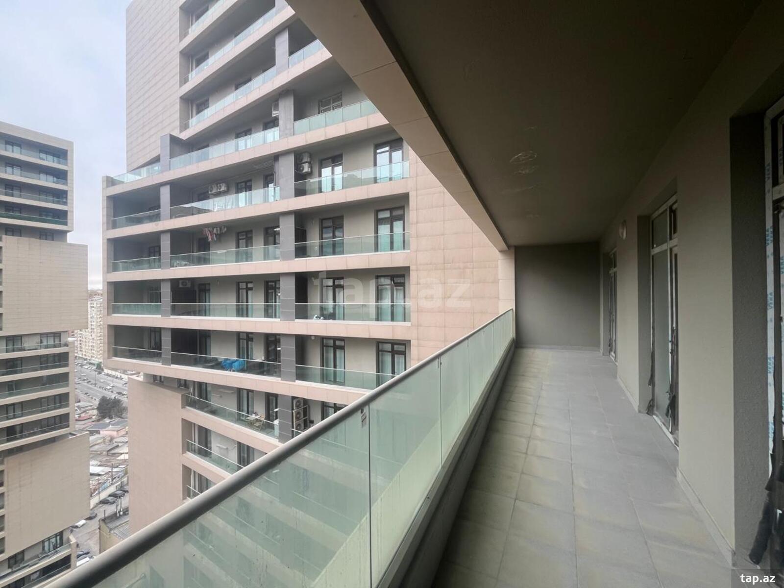 3-otaqlı yeni tikili, Tbilisi pr., 145 m²