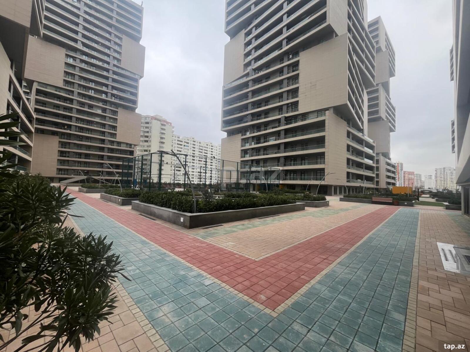 3-otaqlı yeni tikili, Tbilisi pr., 145 m²