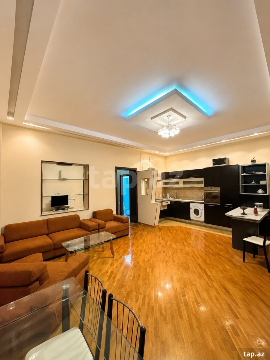 2-otaqlı mənzil kirayə verilir, 28 May m., 62 m²