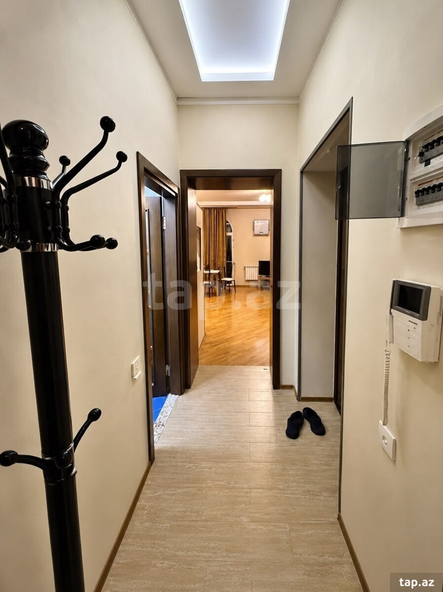 2-otaqlı mənzil kirayə verilir, 28 May m., 62 m²