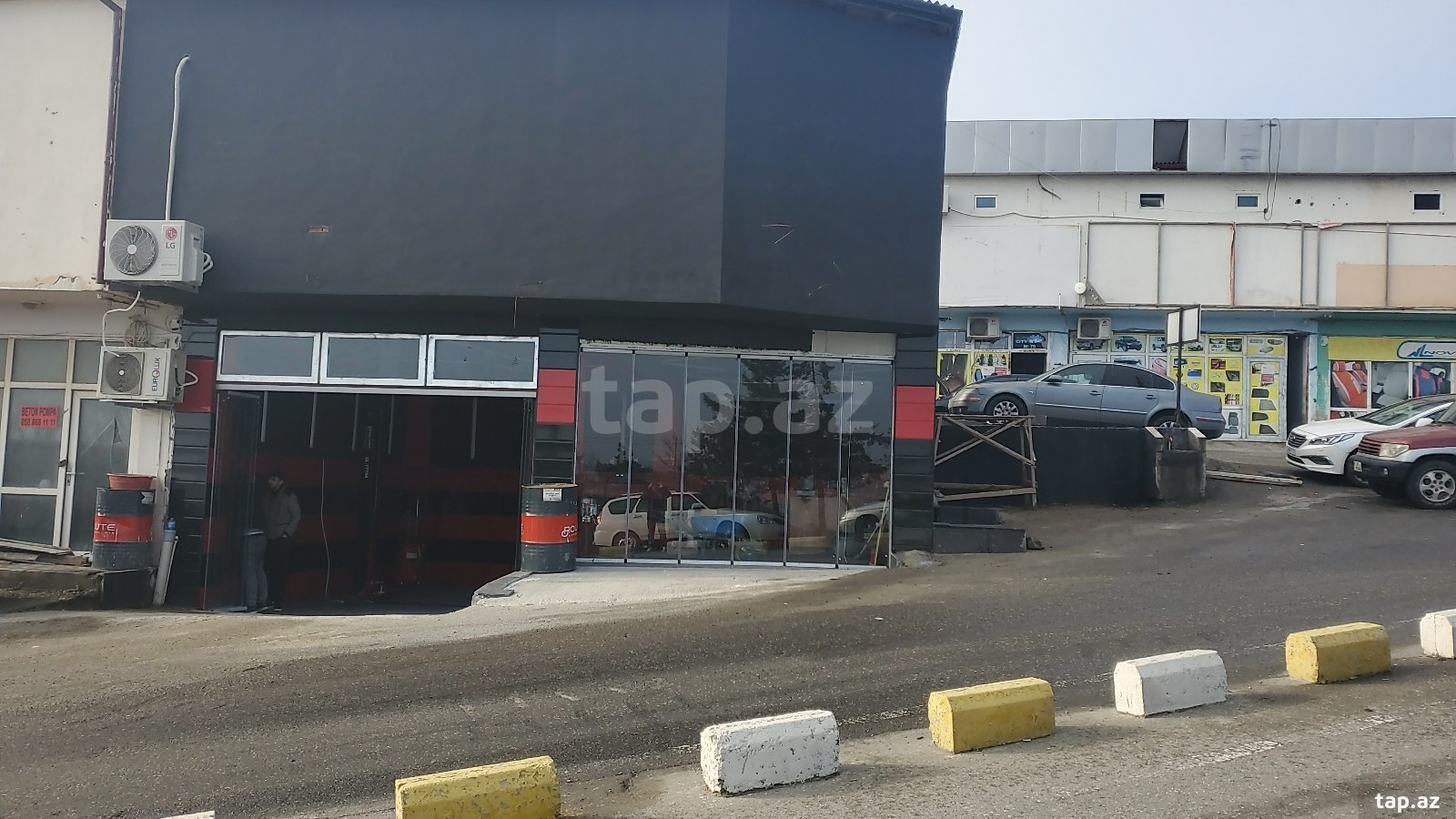 Obyekt satılır, Bakı