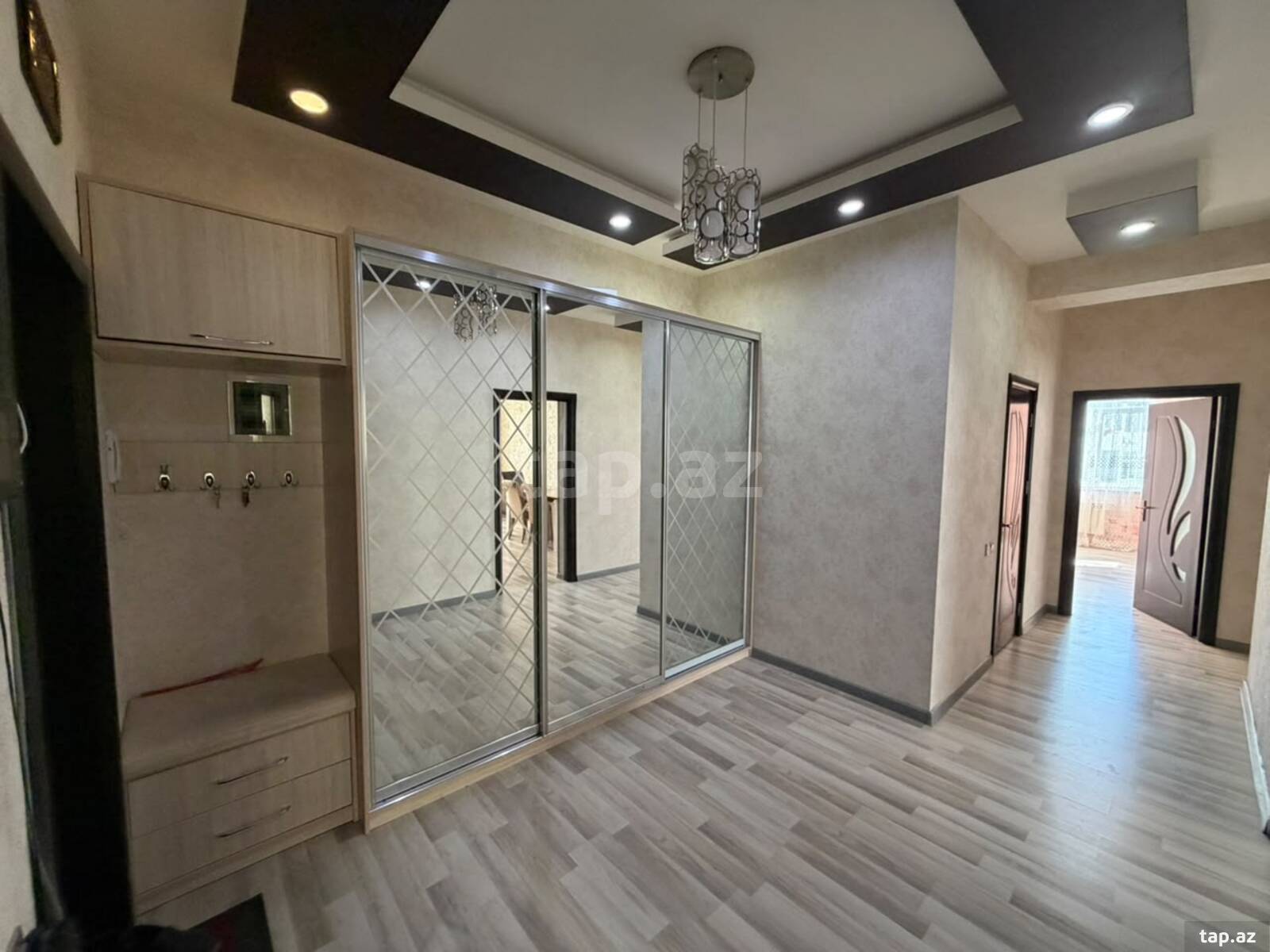 3-otaqlı yeni tikili kirayə verilir, Rövşən Cəfərov küç., 140 m²