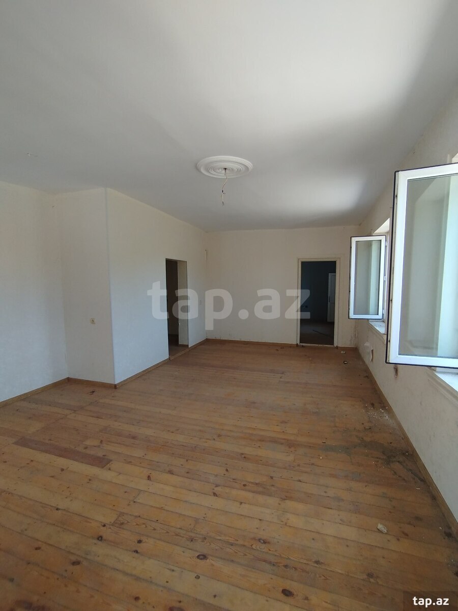 Bağ evi, Novxanı qəs.