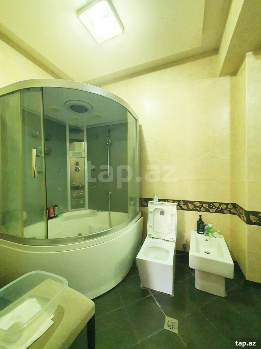 4-otaqlı mənzil kirayə verilir, Z.Tağıyev küç., 100 m²